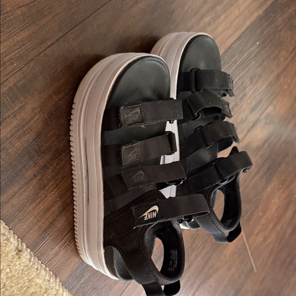 Nike Kids Black and White Sandals